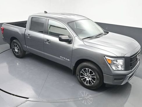 Used 2024 Nissan Titan SV w/ Accessory Utility Package RWD image 35