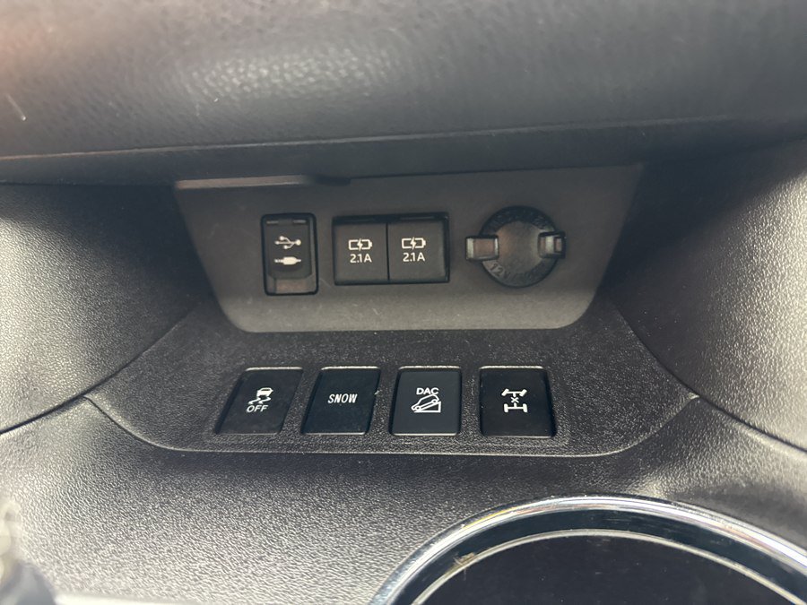 Used 2018 Toyota Highlander XLE AWD/4WD image 27