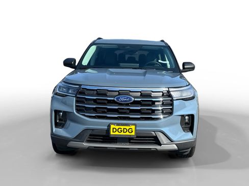 New 2025 Ford Explorer Active w/ Active Comfort Package image 8