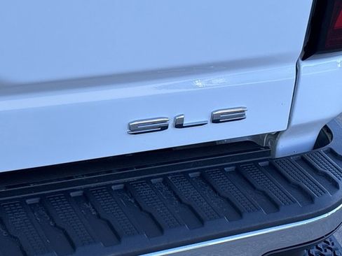 Used 2024 GMC Sierra 3500 SLE w/ SLE Convenience Package image 5