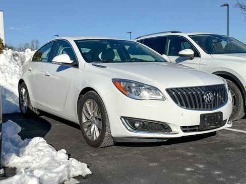 Used 2016 Buick Regal image 9