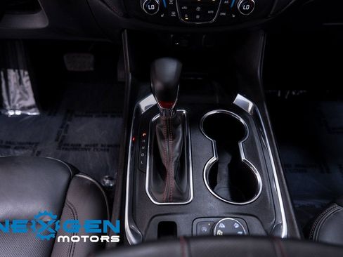 Used 2023 Chevrolet Traverse RS w/ LPO, Floor Liner Package AWD/4WD image 16