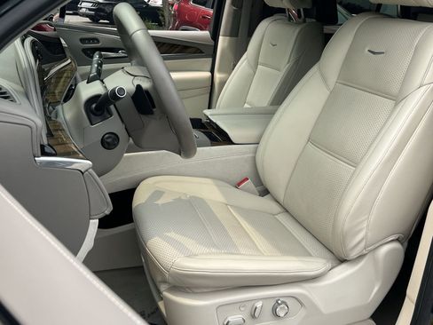 Used 2021 Cadillac Escalade ESV Premium Luxury Platinum AWD/4WD image 12