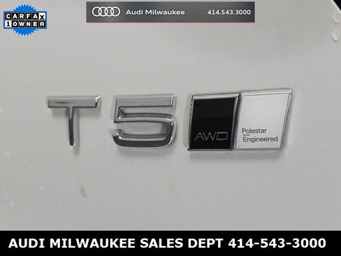 Used 2022 Volvo XC40 T5 R-Design w/ Advanced Package image 9