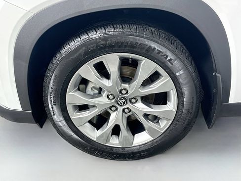 Certified 2026 Toyota Grand Highlander AWD image 32