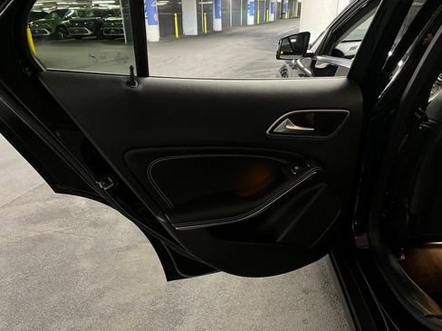 Used 2018 Mercedes-Benz GLA 250 image 16