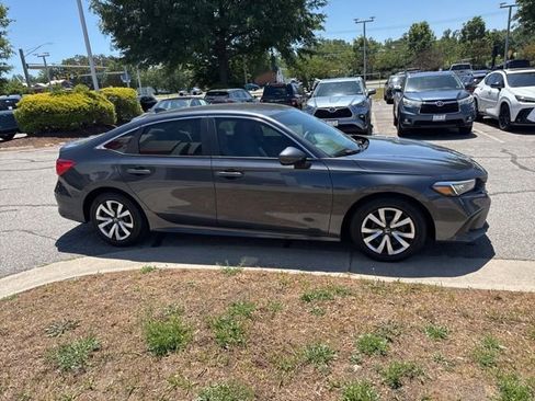 Used 2022 Honda Civic LX image 8