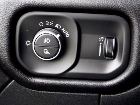 Used 2024 RAM 2500 Big Horn w/ Bed Utility Group image 20