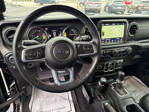 Used 2021 Jeep Wrangler Unlimited Sahara image 25