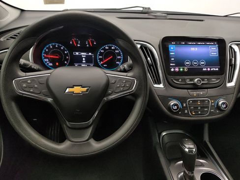 Used 2020 Chevrolet Malibu LT FWD image 22