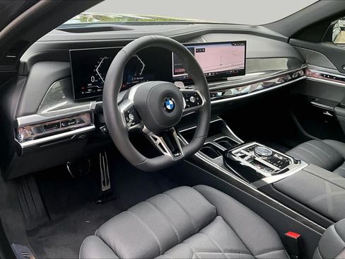 Used 2026 BMW 760i xDrive AWD/4WD image 16