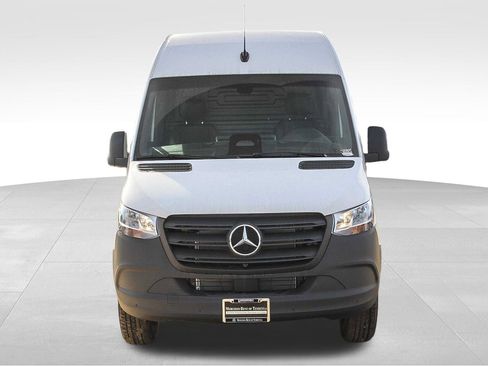 New 2025 Mercedes-Benz Sprinter 2500 image 2