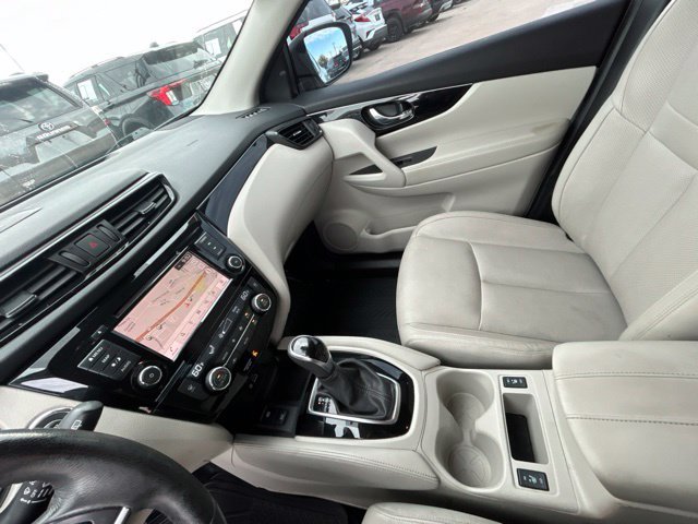 Used 2019 Nissan Rogue Sport SL FWD image 24