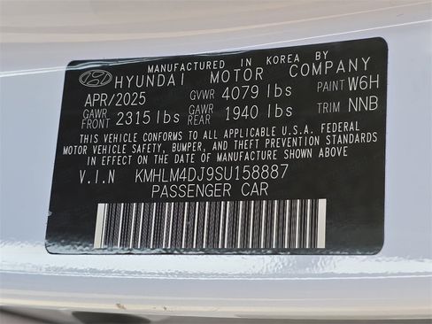 Certified 2025 Hyundai Elantra SEL image 33