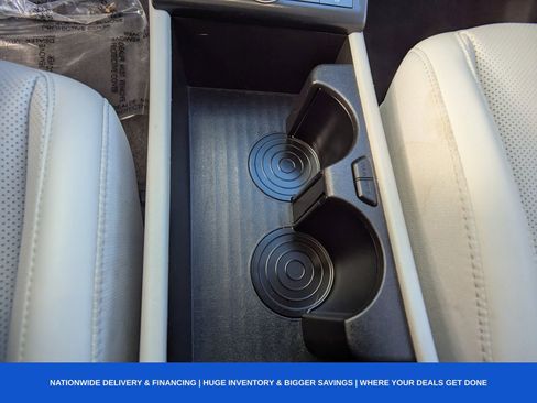 Used 2024 Hyundai Kona Limited image 31