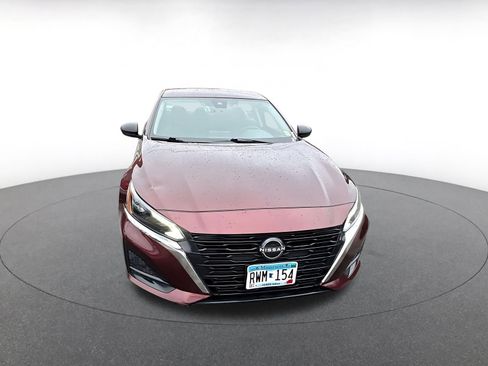 Used 2025 Nissan Altima 2.5 SV image 3