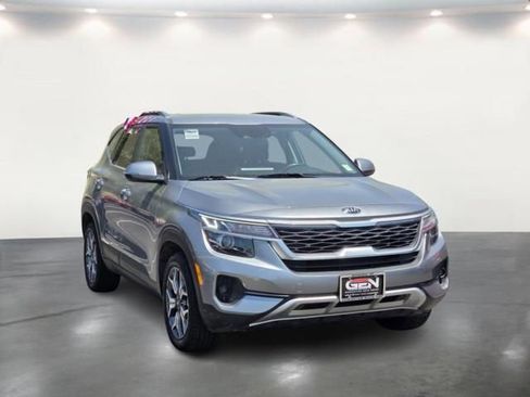 Used 2021 Kia Seltos EX AWD/4WD image 1