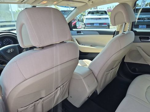 Used 2017 Hyundai Sonata SE w/ Cargo Package FWD image 27