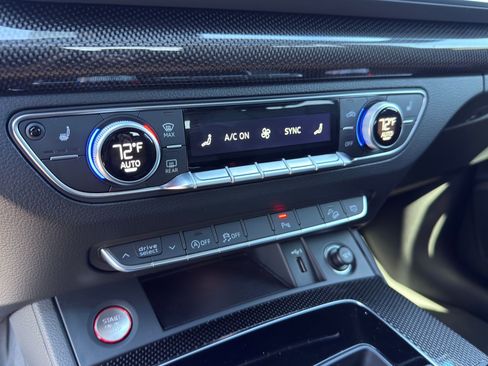 Used 2022 Audi SQ5 Premium image 14