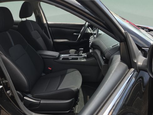 Used 2024 Nissan Sentra SV FWD image 21