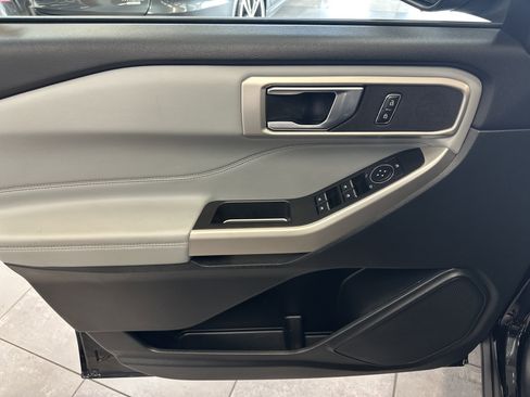 Used 2023 Ford Explorer XLT w/ Equipment Group 202A image 21