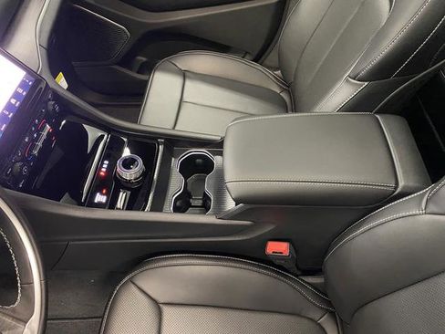 New 2025 Jeep Grand Cherokee Limited w/ Luxury Tech Group II AWD/4WD image 21
