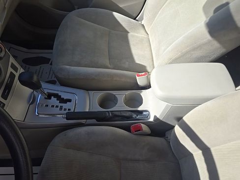 Used 2013 Toyota Corolla LE image 20