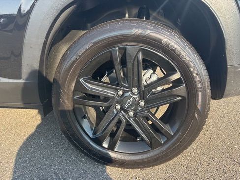 Used 2024 Chevrolet Trax ACTIV w/ Driver Confidence Package image 24