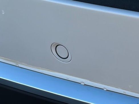 Used 2025 Chevrolet Tahoe Premier image 8