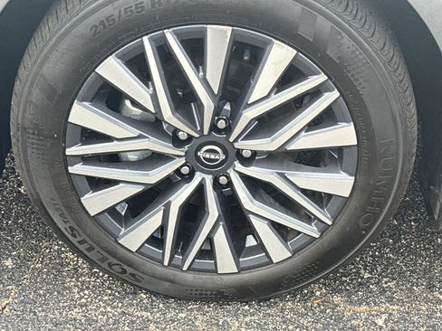 Certified 2024 Nissan Altima 2.5 SV image 9