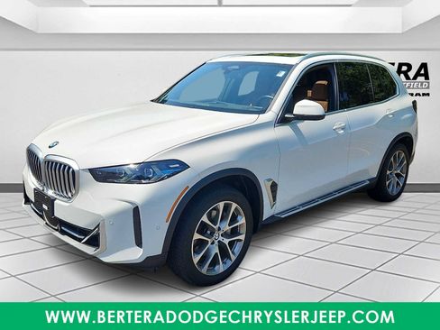 Used 2026 BMW X5 xDrive40i AWD/4WD image 3