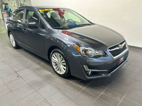 Used 2016 Subaru Impreza 2.0i Premium AWD/4WD image 2