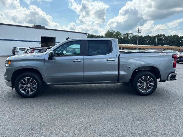 Used 2025 Chevrolet Silverado 1500 LT AWD/4WD image 8