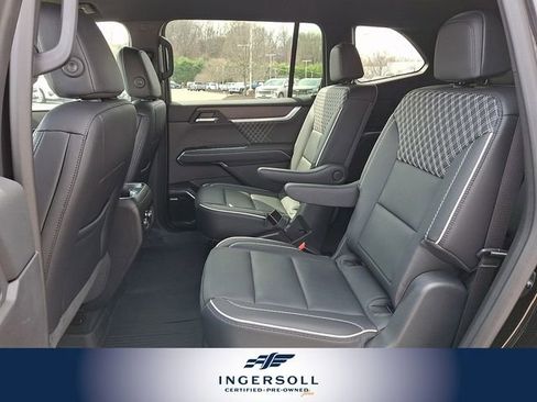 Used 2025 GMC Acadia Denali w/ LPO, Floor Liner Package image 18