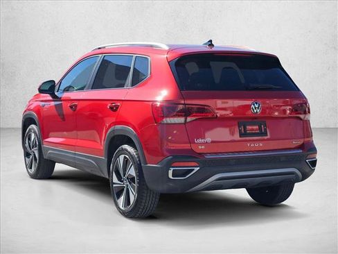 Used 2024 Volkswagen Taos SE image 8