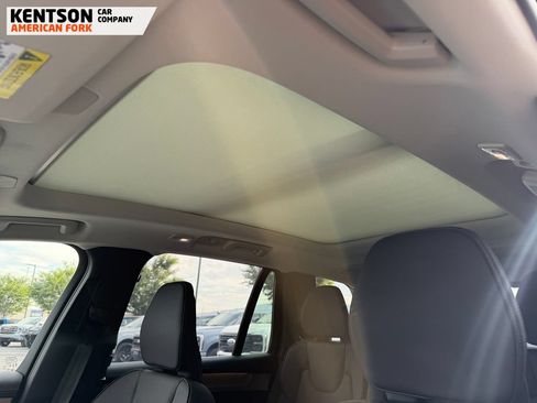 Used 2025 Volvo XC90 B6 Plus AWD/4WD image 24