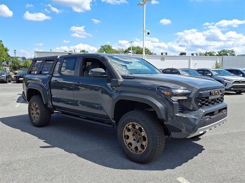 New 2025 Toyota Tacoma Trailhunter image 7