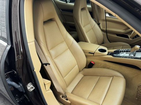 Used 2015 Porsche Panamera S image 35