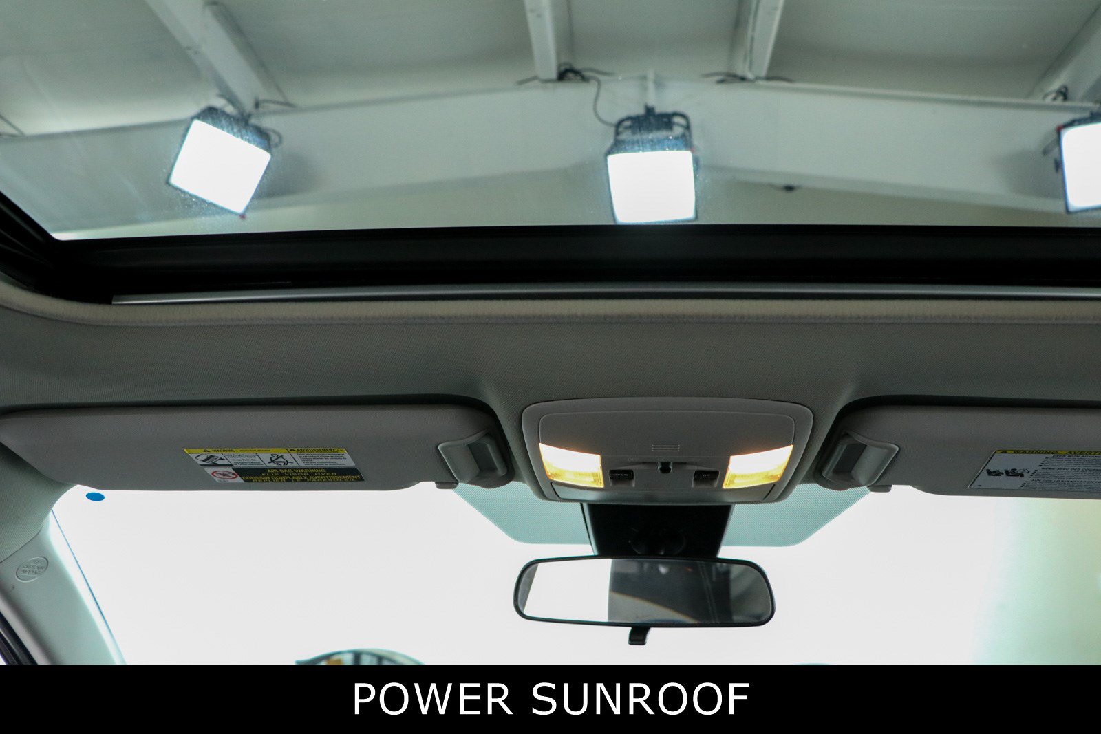 Used 2017 Toyota RAV4 XLE FWD image 21