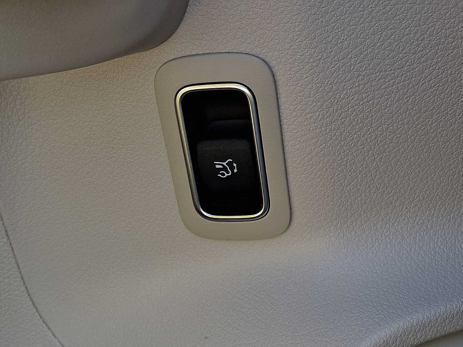Certified 2023 Mercedes-Benz GLB 250 4MATIC image 24