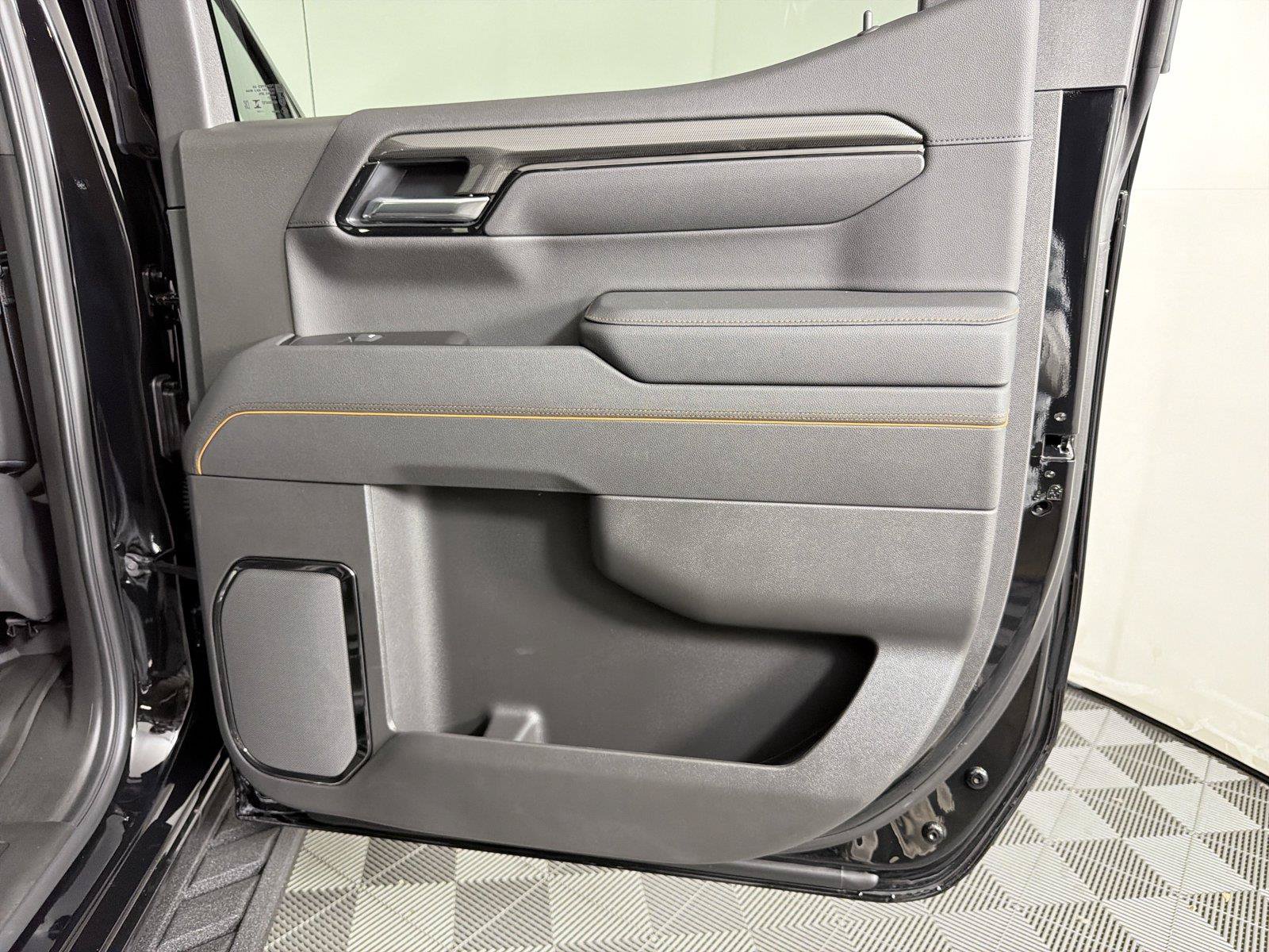 New 2026 GMC Sierra 1500 AT4 w/ AT4 Premium Package AWD/4WD image 14