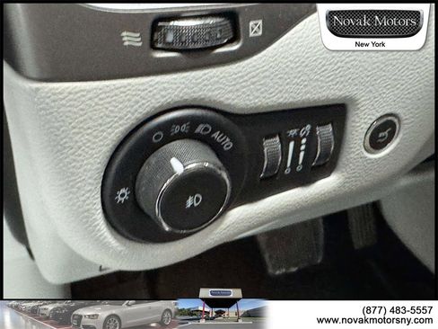 Used 2021 Jeep Cherokee Limited w/ Mopar Interior Package image 16