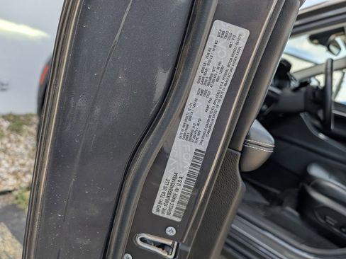 Used 2022 Jeep Grand Cherokee L Limited image 37