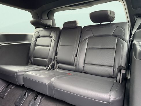 New 2026 Lincoln Navigator Reserve AWD/4WD image 26