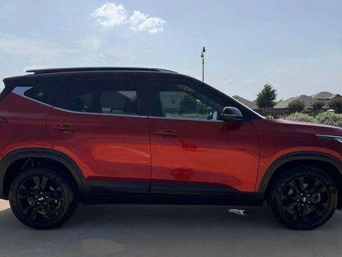 Used 2021 Kia Seltos S AWD/4WD image 10