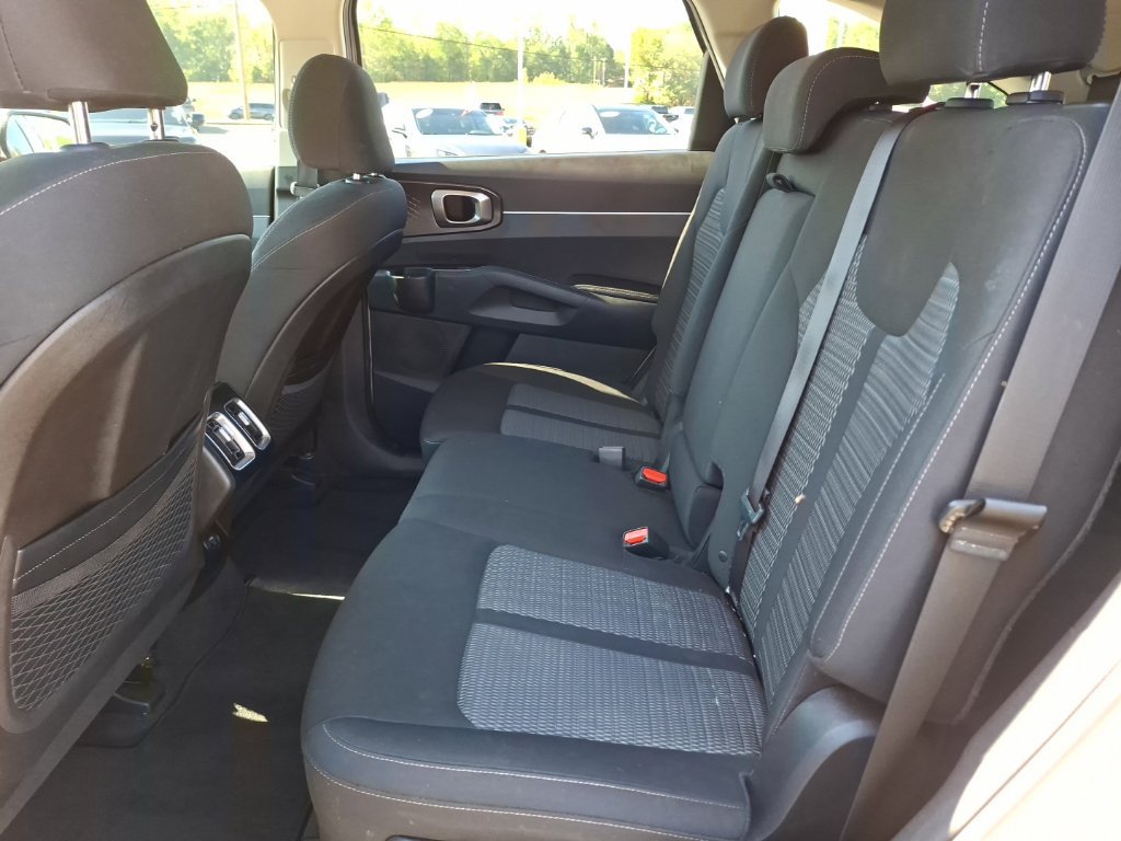 Used 2021 Kia Sorento LX FWD image 27