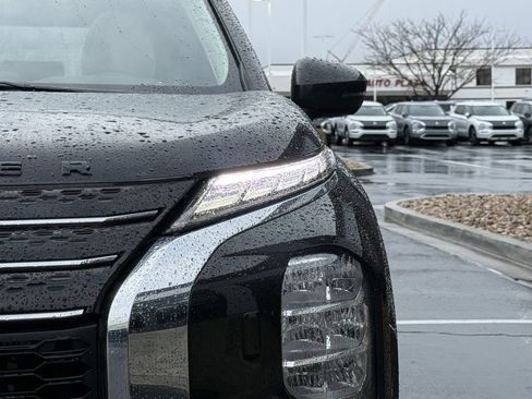 Used 2023 Mitsubishi Outlander SEL image 32