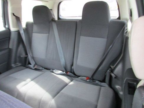 Used 2015 Jeep Patriot Latitude image 26