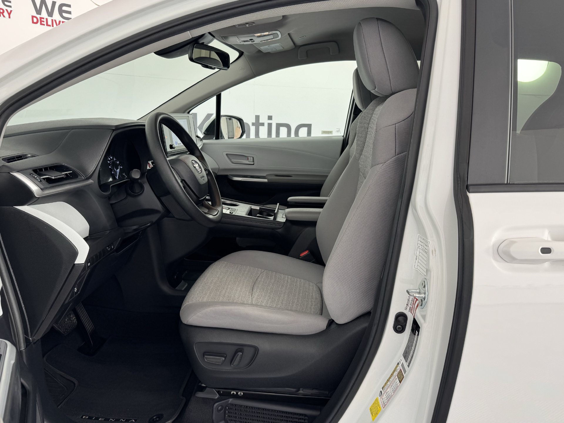 Certified 2026 Toyota Sienna LE FWD image 16