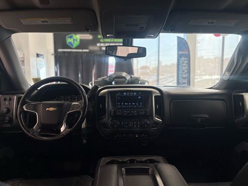 Used 2018 Chevrolet Silverado 1500 LT w/ All Star Edition AWD/4WD image 13